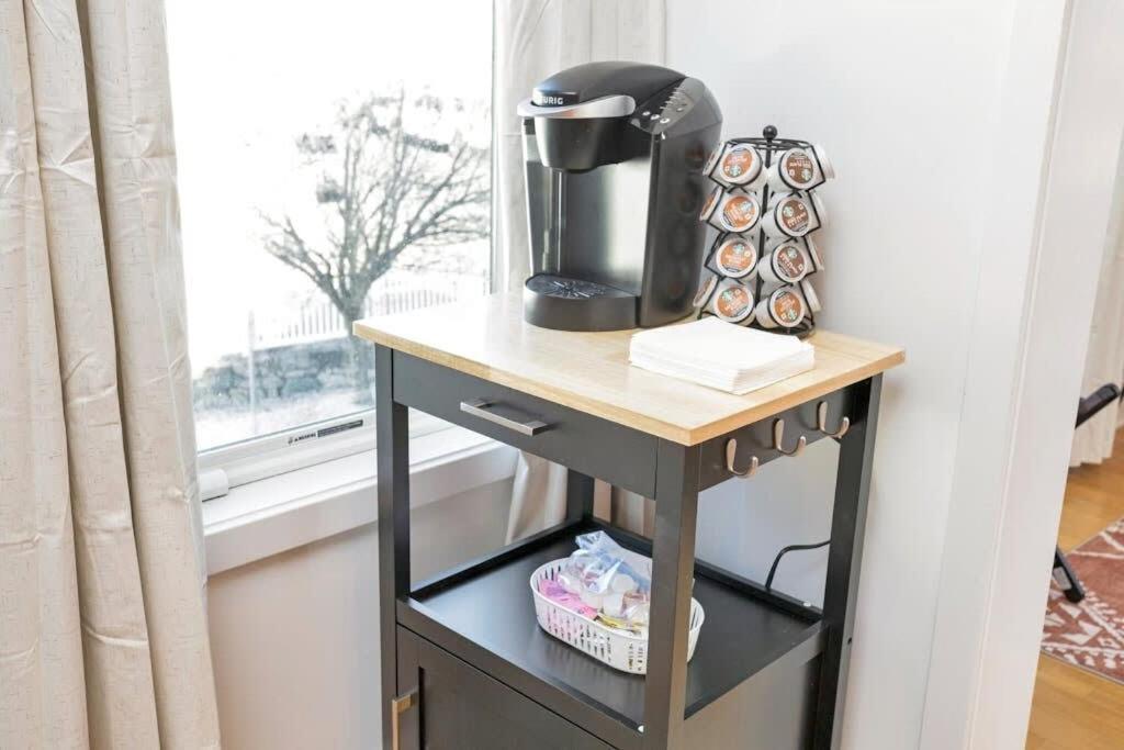 Cozy 1 Bedroom Apt Kitchen Central Danbury Esterno foto